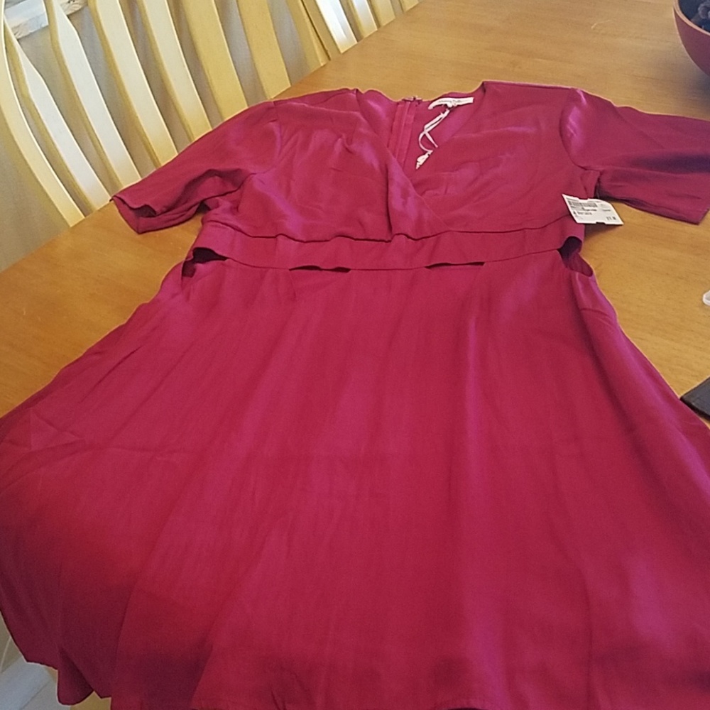 Honey Bell Wine Short Sleeve dress with peek a boo